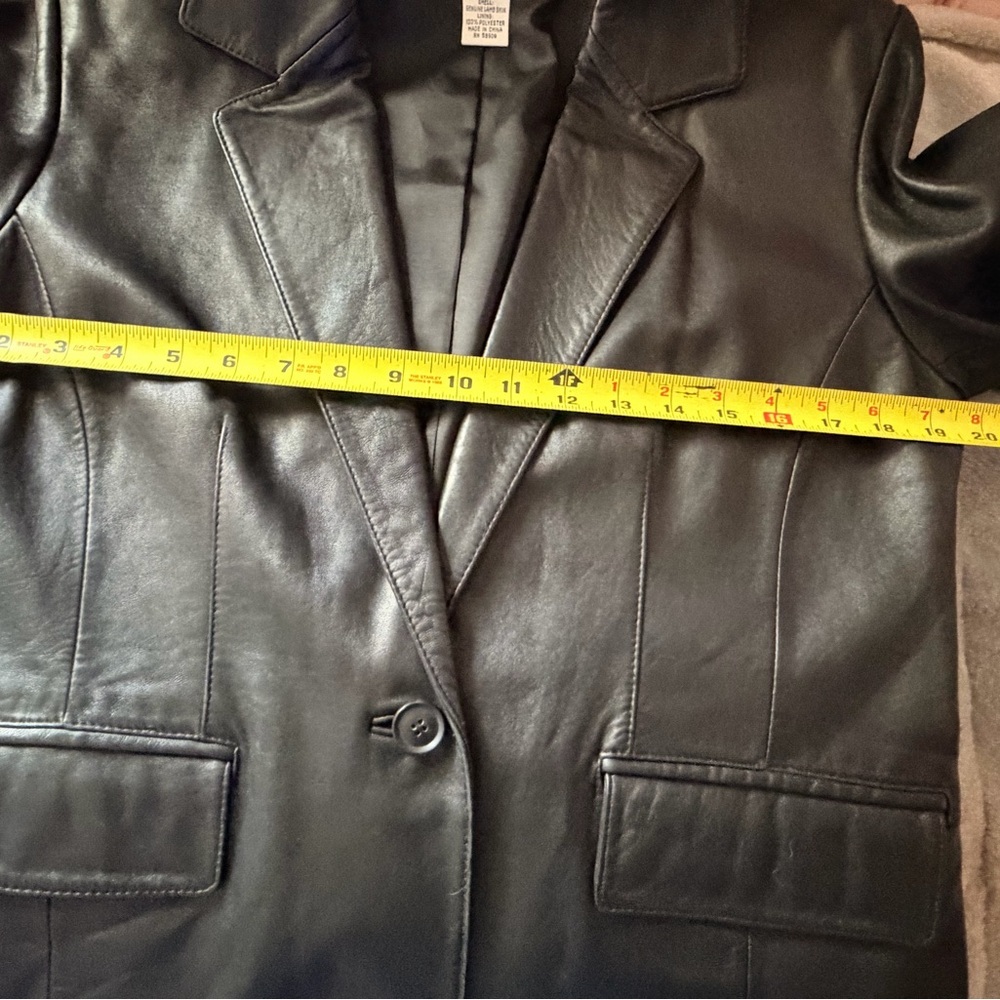 Preston & York Black Leather Women's Jacket
Vintage blazer - Picture 11 of 16